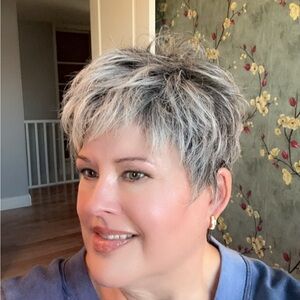 HAIRDO synthetic wig